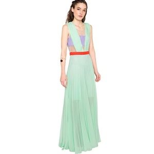 Beautiful mint colored dress!